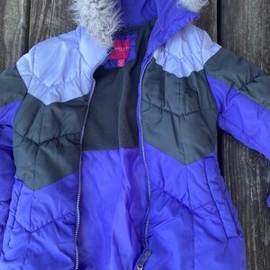 Girls medium 10/12 Long Fog coat